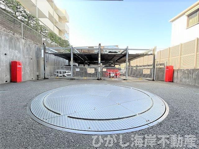 プレジール湘南鵠沼の駐車場|敷地内駐車場です。
