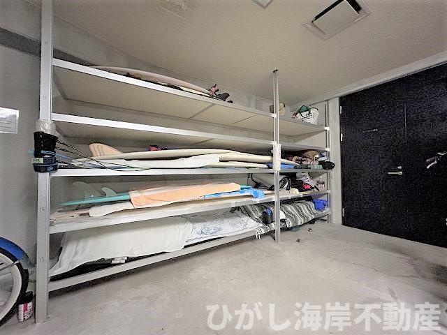 プレジール湘南鵠沼のその他共用部分|サーフィボード置場もございます。
