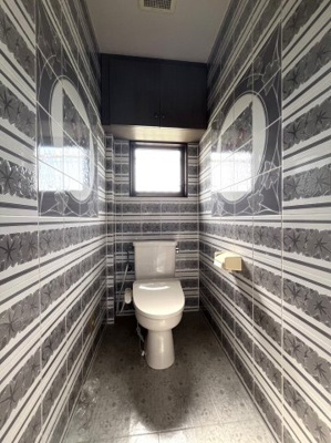 【トイレ】 | 太田市西新町プレミアムガレージハウス | 広々1階トイレ　高級感あります！