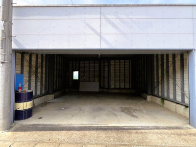 【駐車場】 | 太田市西新町プレミアムガレージハウス | お車好きの方も嬉しいガレージ付