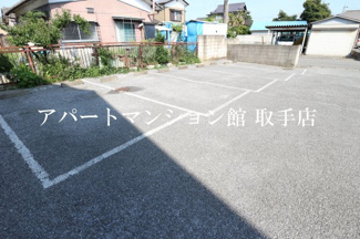 【駐車場】