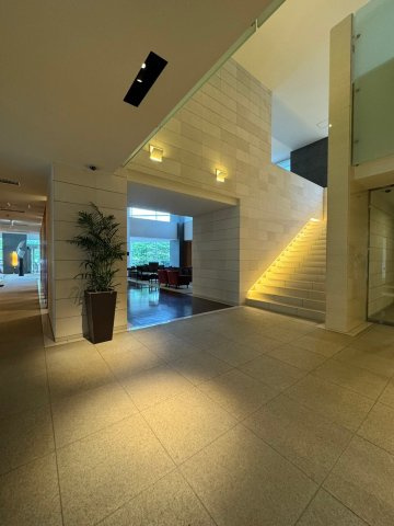 THE CENTER TOKYOのロビー|解放感のあるロビー