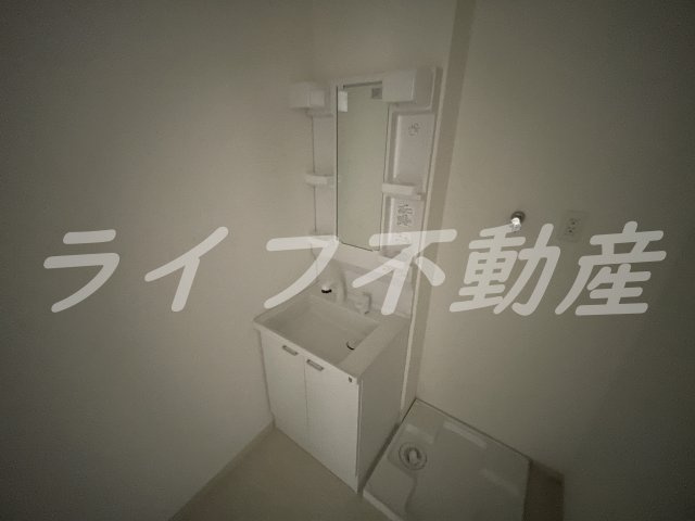 AVANTIO KOSAKAの独立洗面台|独立洗面化粧台付き