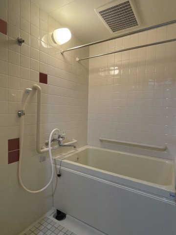 労住協大手町ハイツの浴室