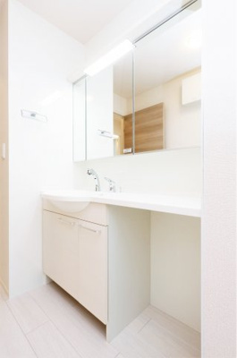 【洗面所】 | カーサ・ボニータ | 参考写真（同物件別部屋）