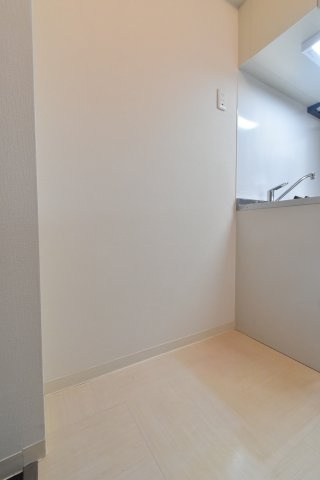 エリーフラッツ桂南のその他|キッチン横スペース