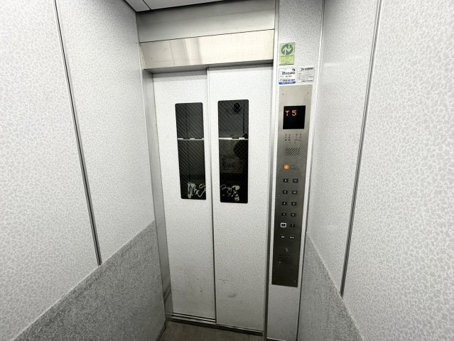 ネオハイツ片平のその他共用部分|エレベーター
