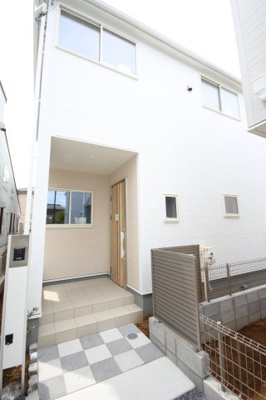 【外観】 | 三郷市鷹野2丁目3号棟 | 落ち着いた雰囲気の外観です