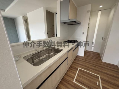 【キッチン】 | 神戸市垂水区霞ヶ丘3丁目　新築戸建A号地　仲介手数料無料！ | 使いやすいキッチンです
