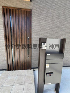 【玄関】 | 神戸市垂水区霞ヶ丘3丁目　新築戸建A号地　仲介手数料無料！ | シンプルで使いやすい玄関です