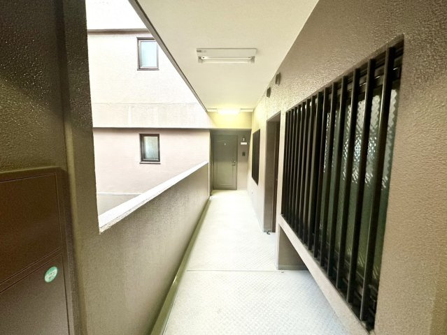 ネオハイツ八乙女プリオールのその他共用部分|住戸階廊下