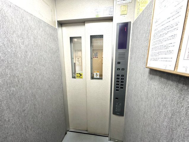 中山パークホームズ2番館のその他共用部分|エレベーター
