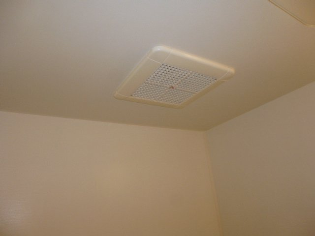 ミレニアムハイツの浴室|浴室換気扇