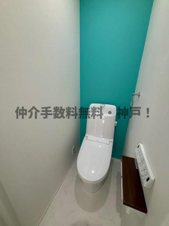 【トイレ】 | 神戸市垂水区霞ヶ丘3丁目　新築戸建B号地　仲介手数料無料！ | シンプルで使いやすいトイレです