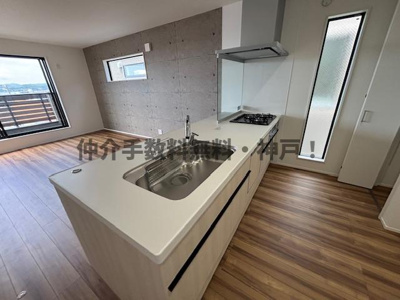 【キッチン】 | 神戸市垂水区霞ヶ丘3丁目　新築戸建B号地　仲介手数料無料！ | キッチンでお料理をお楽しみください