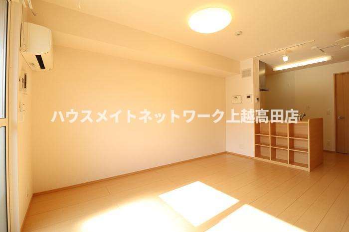サンリジェールの居間・リビング|LDK10.5帖
