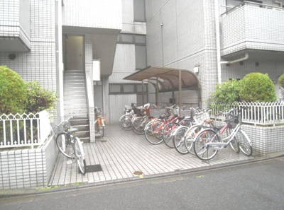 【その他共用部分】 | 白山麻の実ハイツ　14025 | 敷地内に自転車置き場があります(^^)/