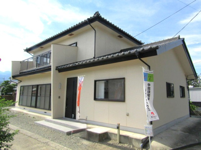 【外観】 | 【再生住宅】南アルプス市小笠原 | おしゃれな外観です