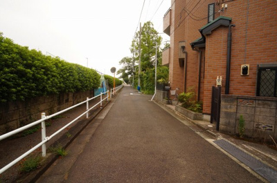 【前面道路含む現地写真】 | 奥戸8丁目中古戸建 | 前面道路