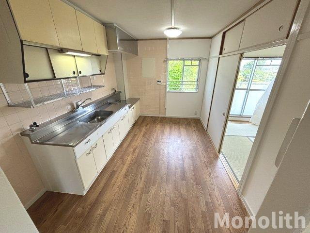 光明台34号棟の居間・リビング