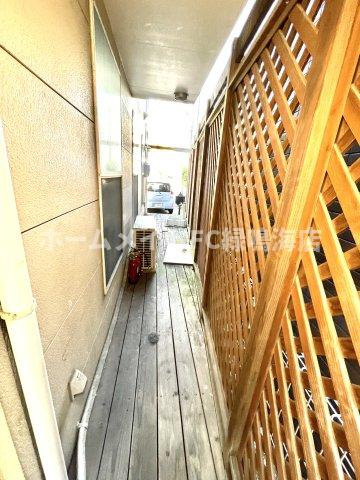 神沢戸建のエントランス