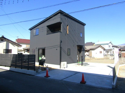 【駐車場】 | エンゼルハウス甲斐市竜王③ | 駐車場があるので、車を買う予定の方も安心です