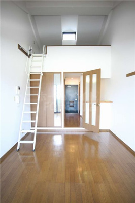 【居間・リビング】 | エクシード弁天Ⅱ | リビングです