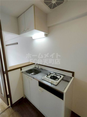 【キッチン】 | エクシード弁天Ⅱ | コンパクトなキッチンで掃除もラクラク