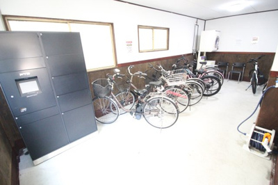 【その他共用部分】 | コーポ阪南町 | 駐輪場