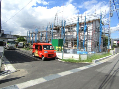 【前面道路含む現地写真】 | ブルーミングガーデン甲斐市竜王　1号棟 | 前面道路含む現地写真です