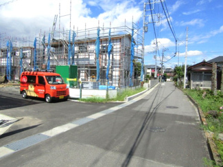 【前面道路含む現地写真】 | 前面道路含む現地写真です