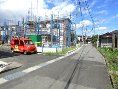 【前面道路含む現地写真】 | ブルーミングガーデン甲斐市竜王　1号棟 | 前面道路含む現地写真です
