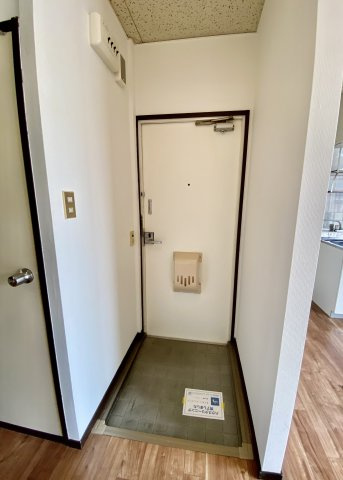 サンシティ藤並Ａの玄関