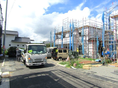 【前面道路含む現地写真】 | ブルーミングガーデン甲斐市竜王　2号棟 | 前面道路含む現地写真です