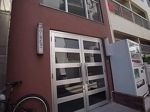 グリーンマンションのエントランス