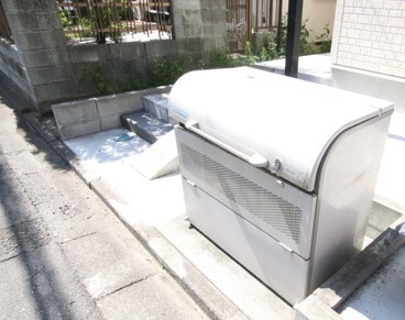 敷地内ごみ置き場