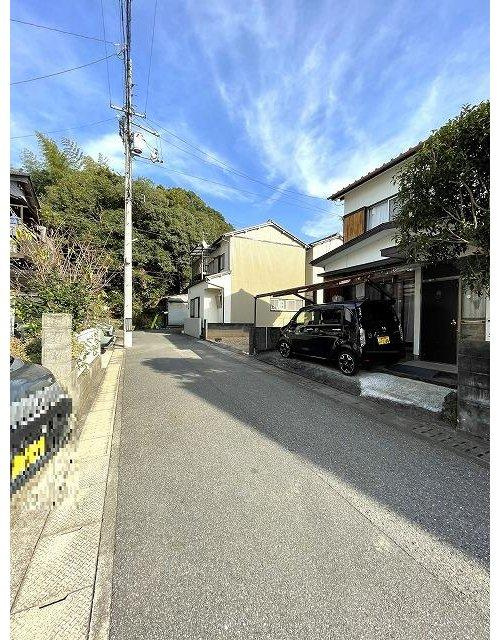 神田　土地の前面道路含む現地写真|前面道路です（西から東方面）。