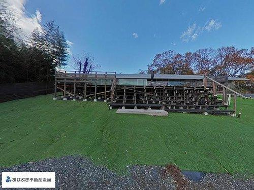 岡山市北区菅野　戸建のその他|建物南側は広いウッドデッキが設置されています。