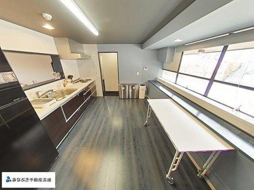 岡山市北区菅野　戸建のキッチン|キッチンは広く、2021年に設備を更新しています。