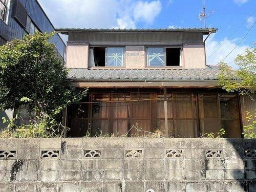 秦南町一丁目　土地の前面道路含む現地写真|建築条件はありません。お好きなハウスメーカーでお建て下さい。