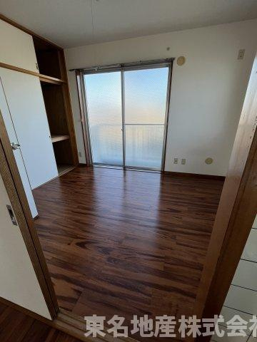 ロイヤルパレス深良の内装