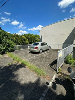 【駐車場】 | いつでも目の届く敷地内に駐車場があります♪お車をお持ちの方にもおすすめです！