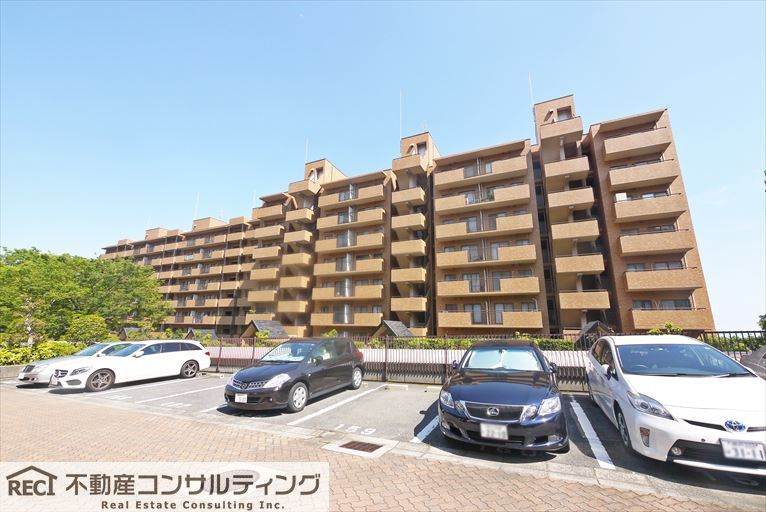 六甲グランドヒルズ参号館の外観