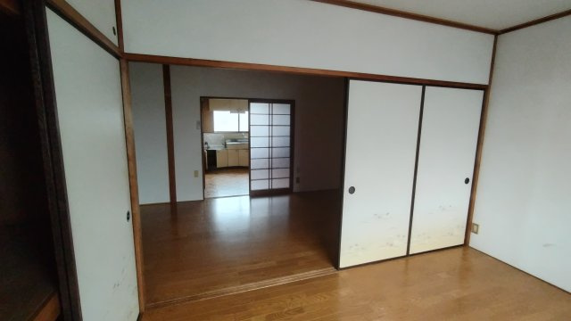 ６３５８１　岐阜市粟野東５丁目アパートの内装