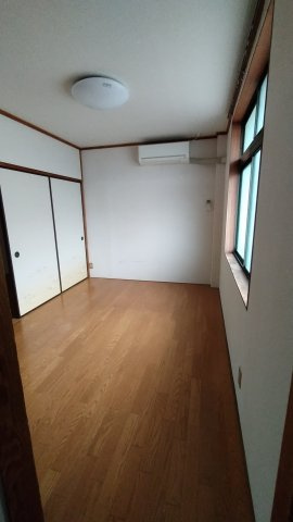 ６３５８１　岐阜市粟野東５丁目アパートの内装