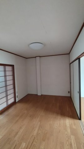 ６３５８１　岐阜市粟野東５丁目アパートの内装