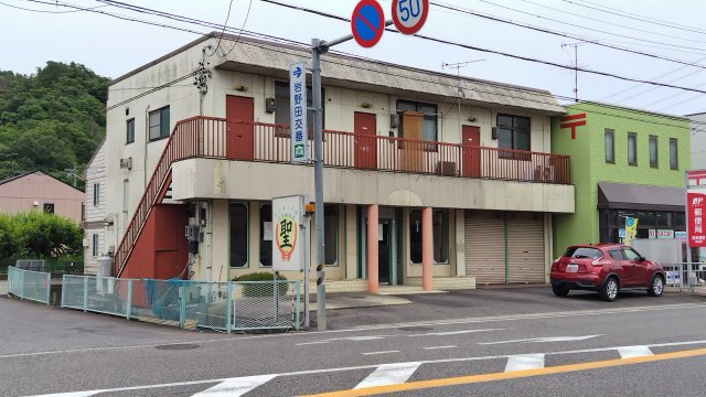 ６３５８１　岐阜市粟野東５丁目アパートの外観