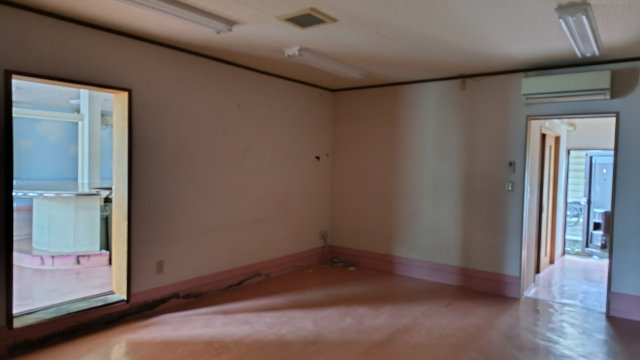 ６３５８１　岐阜市粟野東５丁目アパートの内装