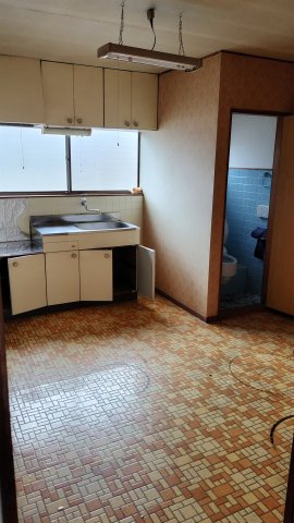 ６３５８１　岐阜市粟野東５丁目アパートのキッチン