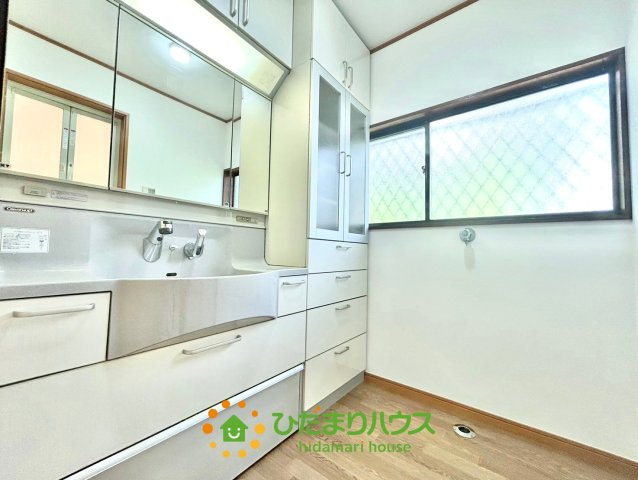 杉戸町倉松4丁目　中古一戸建ての独立洗面台